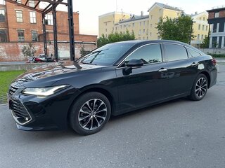 2022 Toyota Avalon V, чёрный, 3700000 рублей, вид 5