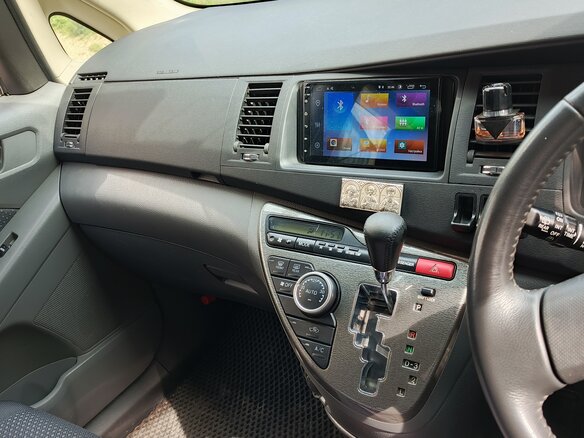 2010 Toyota ISis I Рестайлинг, серый, 959000 рублей - вид 15