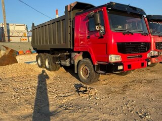 2007 Sinotruk Howo ZZ3327, красный, 1300000 рублей, вид 1