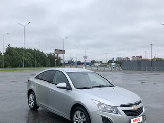 2013 Chevrolet Cruze I Рестайлинг, серебристый, 650000 рублей, вид 3