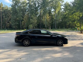 2022 Toyota Camry VIII (XV70) Рестайлинг, чёрный, 2550000 рублей, вид 4