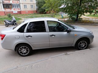 2013 Lada (ВАЗ) Granta I, серебристый, 500000 рублей, вид 2