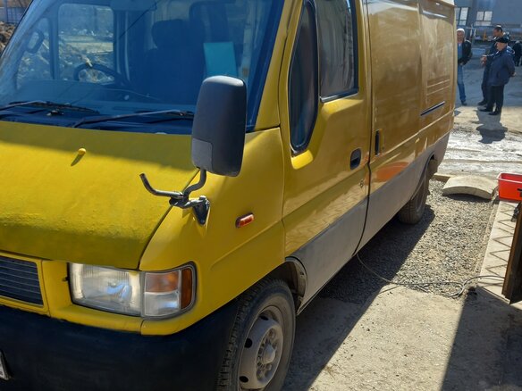 1999 Isuzu Elf (N-series), жёлтый, 500000 рублей - вид 4