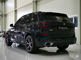 2025 BMW X5 40i IV (G05/G18) Рестайлинг, чёрный, 12950000 рублей, вид 4
