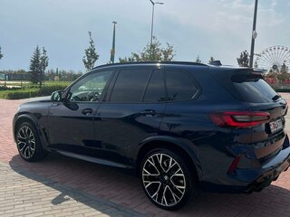 2020 BMW X5 M Competition III (F95), синий, 9000000 рублей, вид 3