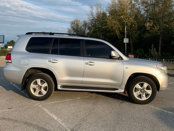 2010 Toyota Land Cruiser 200 Series, серебристый, 3100000 рублей - вид 5