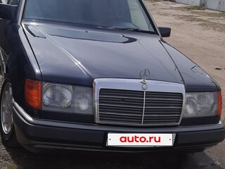 1990 Mercedes-Benz W124 200, синий, 350000 рублей, вид 2