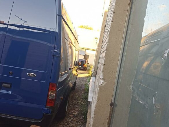 2010 Ford Transit, синий, 1200000 рублей - вид 3