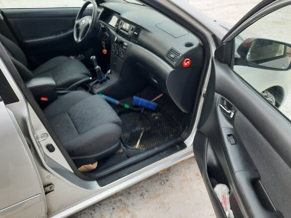 2003 Toyota Corolla IX (E120, E130), белый, 550000 рублей - вид 8