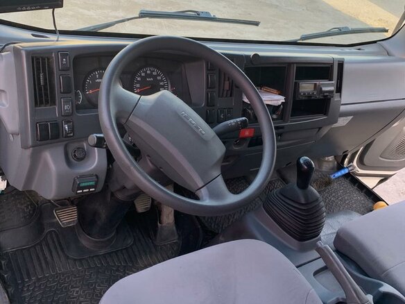 2019 Isuzu Elf (N-series), белый, 4827000 рублей - вид 1