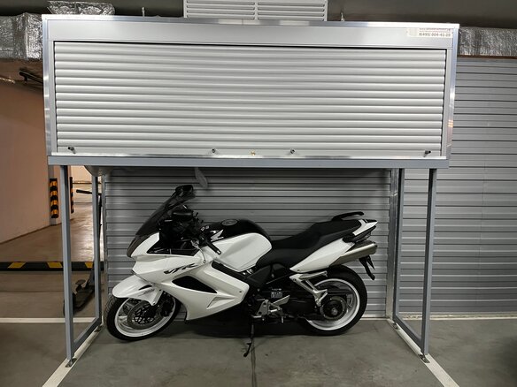 2011 Honda VFR 800, белый, 1099000 рублей - вид 3