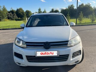 2012 Volkswagen Touareg II, белый, 1840000 рублей, вид 2