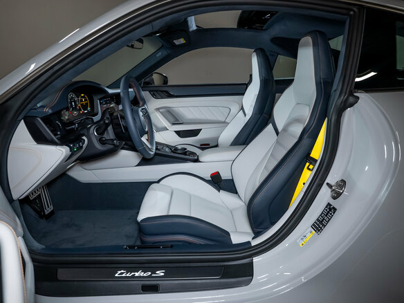 2026 Porsche 911 Turbo S VIII (992) Рестайлинг, серый - вид 30