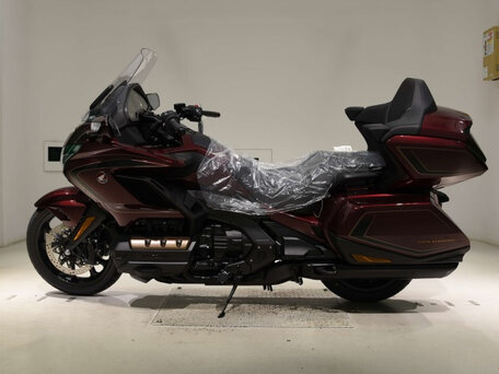 2025 Honda GL 1800 Gold Wing, пурпурный, 3480000 рублей, вид 2