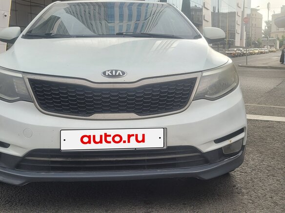 2016 Kia Rio III Рестайлинг, жёлтый, 750000 рублей - вид 9