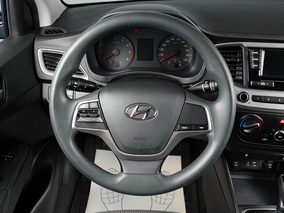 2017 Hyundai Solaris II, серый - вид 12