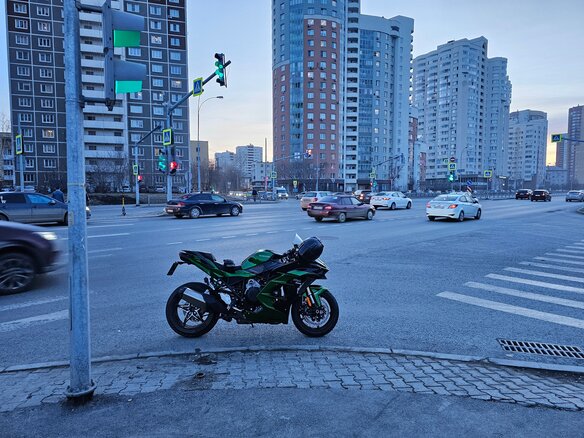 2018 Kawasaki Ninja H2 SX, зелёный, 1450000 рублей - вид 9