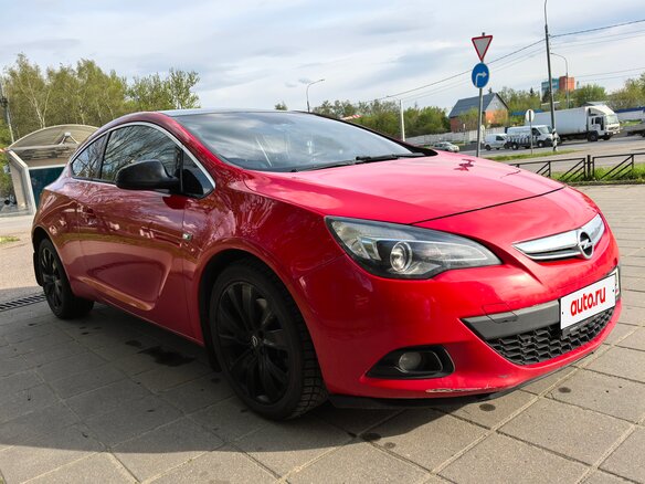 2013 Opel Astra GTC J Рестайлинг, красный, 1000000 рублей - вид 3