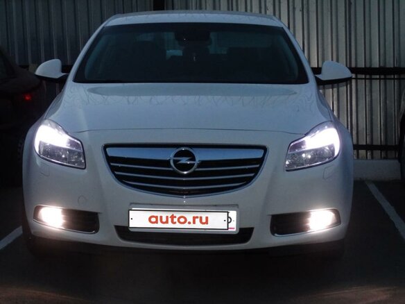 2012 Opel Insignia I, белый, 1050000 рублей