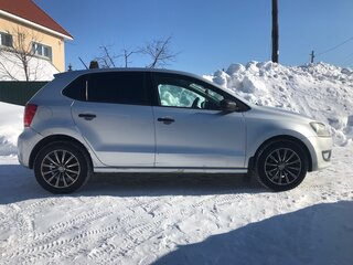 2010 Volkswagen Polo V, серый, 555555 рублей, вид 3