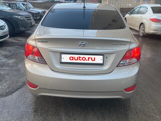 2012 Hyundai Solaris I, бежевый, 670000 рублей, вид 3
