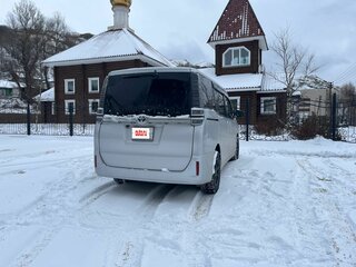 2018 Toyota Voxy III (R80) Рестайлинг, серый, 2670000 рублей, вид 5