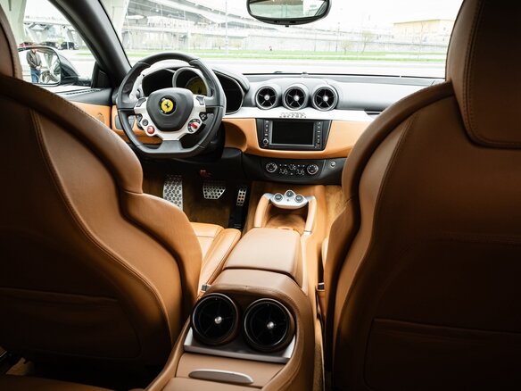 2011 Ferrari FF, чёрный - вид 17