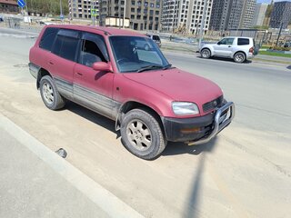 1996 Toyota RAV4 I (XA10), красный, 600000 рублей, вид 1
