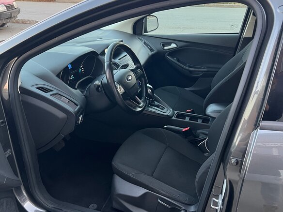 2017 Ford Focus III Рестайлинг, серый, 950000 рублей - вид 10