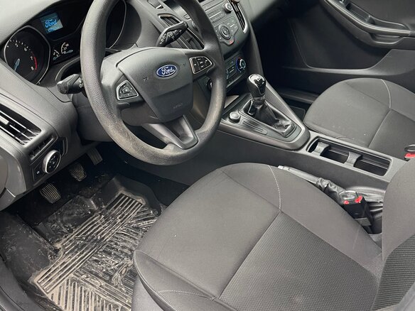 2018 Ford Focus III Рестайлинг, белый, 1200000 рублей - вид 4
