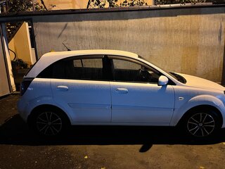 2011 Kia Rio II Рестайлинг, белый, 830000 рублей, вид 2