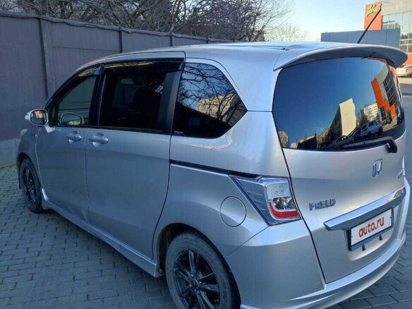 2012 Honda Freed I Рестайлинг, серебристый, 1200000 рублей - вид 17