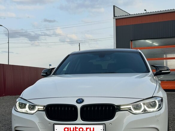 2015 BMW 3 серии 320i xDrive VI (F3x), белый, 2550000 рублей