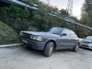 1991 Toyota Crown VIII (S130), серый, 280000 рублей, вид 1