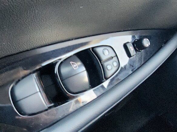 2018 Nissan Leaf II (ZE1), красный, 1100000 рублей - вид 14