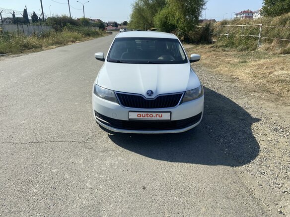 2017 Skoda Rapid I, белый, 850000 рублей