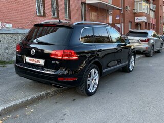 2010 Volkswagen Touareg II, чёрный, 2350000 рублей, вид 2