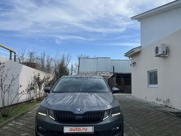 2017 Skoda Octavia III (A7) Рестайлинг, серый, 1900000 рублей - вид 5