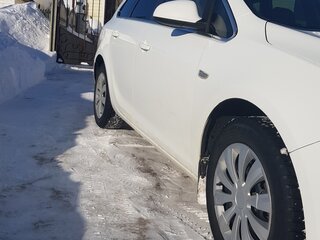 2013 Opel Astra J Рестайлинг, белый, 900000 рублей, вид 3
