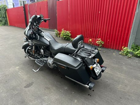 2010 Harley-Davidson Street Glide, чёрный, 1000000 рублей, вид 5