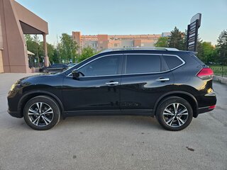 2018 Nissan X-Trail III, чёрный, 2299000 рублей, вид 3