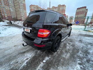 2009 Mercedes-Benz M-Класс 300 II (W164) Рестайлинг, чёрный, 3000000 рублей, вид 3