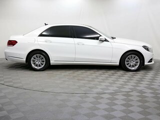 2013 Mercedes-Benz E-Класс 300 IV (W212, S212, C207) Рестайлинг, белый, 3000000 рублей, вид 4