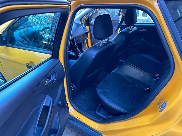 2016 Ford Focus III Рестайлинг, жёлтый, 808000 рублей - вид 20