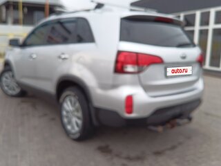 2014 Kia Sorento II Рестайлинг, серебристый, 1600000 рублей, вид 4