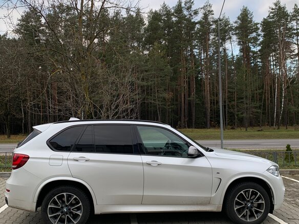 2015 BMW X5 M50d III (F15), белый, 3800000 рублей - вид 3