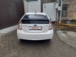 2014 Toyota Prius III Рестайлинг (XW30), белый, 1530000 рублей, вид 3