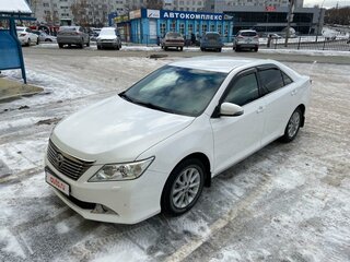 2012 Toyota Camry VII (XV50), белый, 2150000 рублей, вид 2