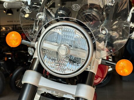 2026 Royal Enfield Super Meteor, пурпурный, 792000 рублей, вид 4