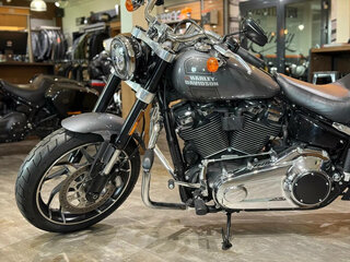 2021 Harley-Davidson Sport Glide, серый, 1700000 рублей, вид 3